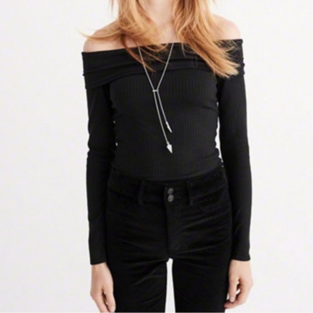 Abercrombie & Fitch Sweater/Shirt